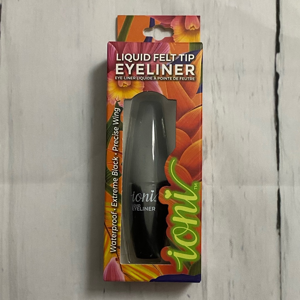 New - Makeup Set/Bundle - Picture 2 of 5